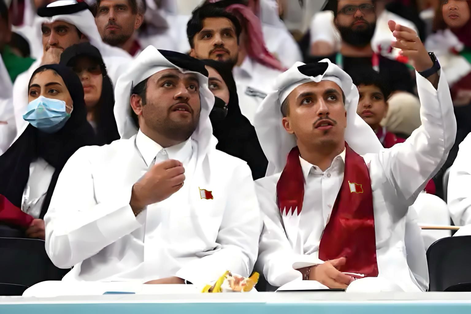 Qatar Flag Lapel Pin - Enamel  - Men'S Fashion Qatar recension och pris